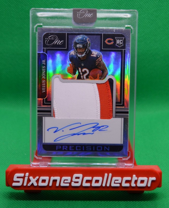 2022 Panini One VELUS JONES JR RC Encased Jersey Patch AUTO /99 #320 Bears Prizm