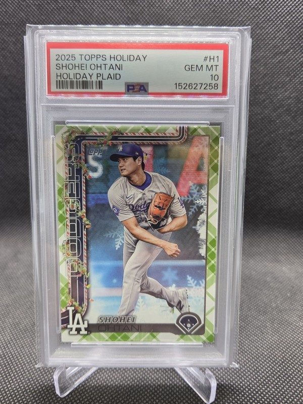 2025 Topps Holiday Shohei Ohtani #H1 Holiday Plaid Los Angeles Dodgers PSA 10
