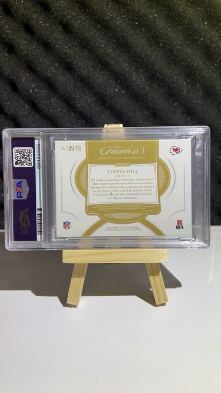2018 Panini Flawless - Tyreek Hill 3/3 Dual Patch Auto Sapphire - PSA 9(On Card) view 2