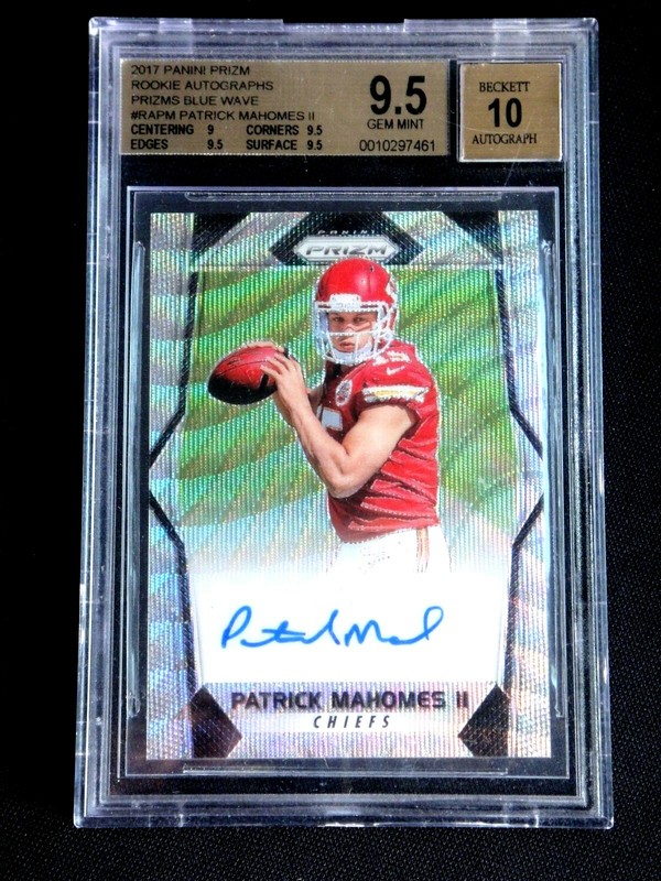 PATRICK MAHOMES BGS 9.5 GEM 2017 PANINI PRIZM ROOKIE BLUE WAVE AUTOGRAPH AUTO  view 2
