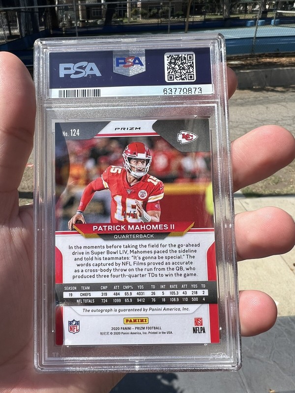 2020 Prizm Patrick Mahomes Red Prizm Auto #/5 Kansas City Chiefs POP 2 MVP view 2