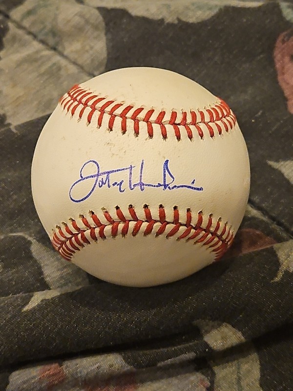 Latroy Hawkins signed GAME USED baseball autographed romlb official auto mlb