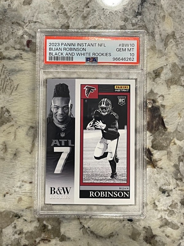 2023 Panini Instant NFL Bijan Robinson RC Black & White Rookies #BW10 PSA 10
