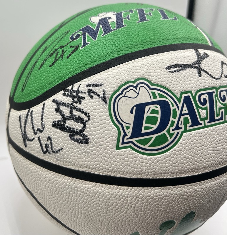 2023-25 Dallas Mavericks Signed Team Basketball Kyrie + More Auto PSA/DNA LOA view 2