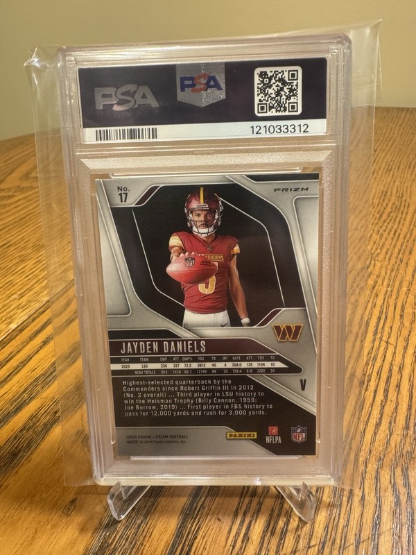 2024 PANINI PRIZM ROOKIE VARIATION #17 JAYDEN DANIELS ROOKIE RC PSA 8 view 2