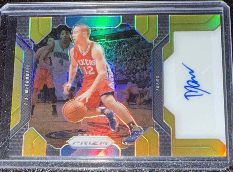 2016-17 Panini Prizm Gold Auto /10 #9 TJ McConnell