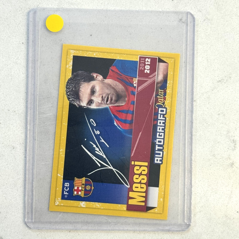 2011-12 Panini FC Barcelona Sticker Autografo Lionel Messi Auto #140