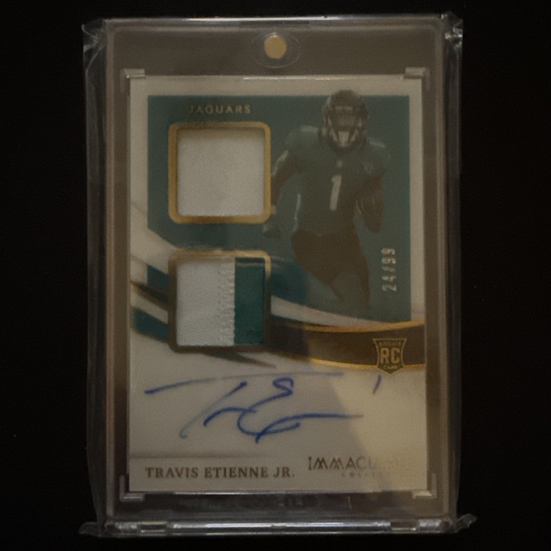 2021 Immaculate Rookie Dual Patch Autograph #ISP-TE TRAVIS ETIENNE JR. RC /99