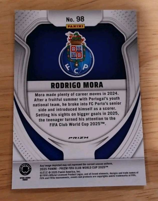 2025 Panini Prizm FIFA Club World Cup Rodrigo Mora Rookie Silver Glitter #98 RC view 2