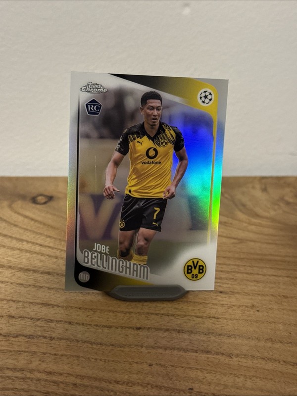2025-26 Topps Chrome UEFA Jobe Bellingham #5 Refractor RC Rookie Dortmund view 2