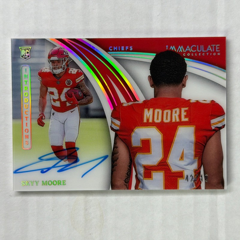 2022 Immaculate Skyy Moore Introductions ON-CARD AUTO RC #INT-SMO Chiefs Packers