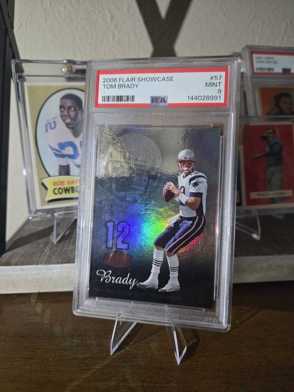 2006 FLAIR SHOWCASE TOM BRADY #57 NEW ENGLAND PATRIOTS PSA 9 MINT