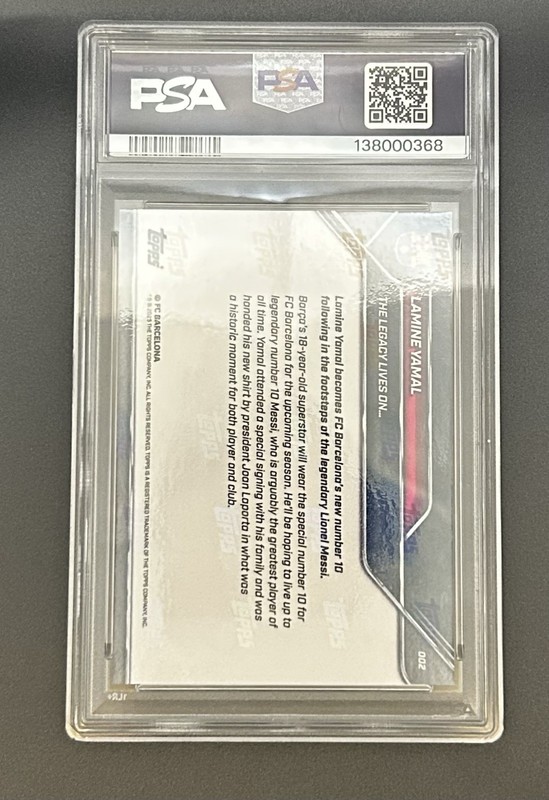 2025 Topps Lamine Yamal FC Brelona PSA 10 view 2