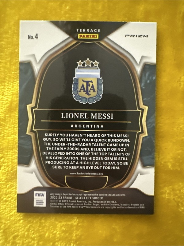 2022-23 Panini Select FIFA - Terrace Lionel Messi #4 Purple Mojo Prizm view 2