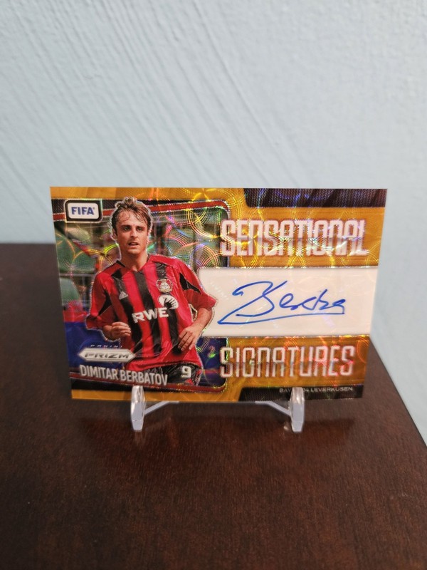 2025-26 Prizm FIFA Soccer Dimitar Berbatov Gold Sensational Signatures /10