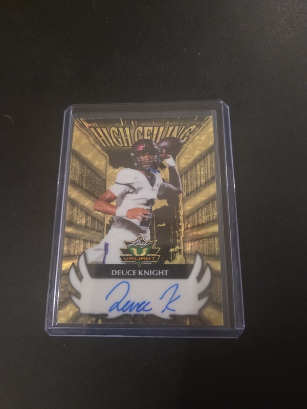 2024 Leaf Valiant Football Duece Knight High Ceiling Gold Vinyl Auto 1/1 Miss view 2