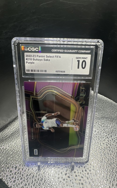 2022-23 Panini Select FIFA - Field Level Bukayo Saka #210 Purple Prizm /75