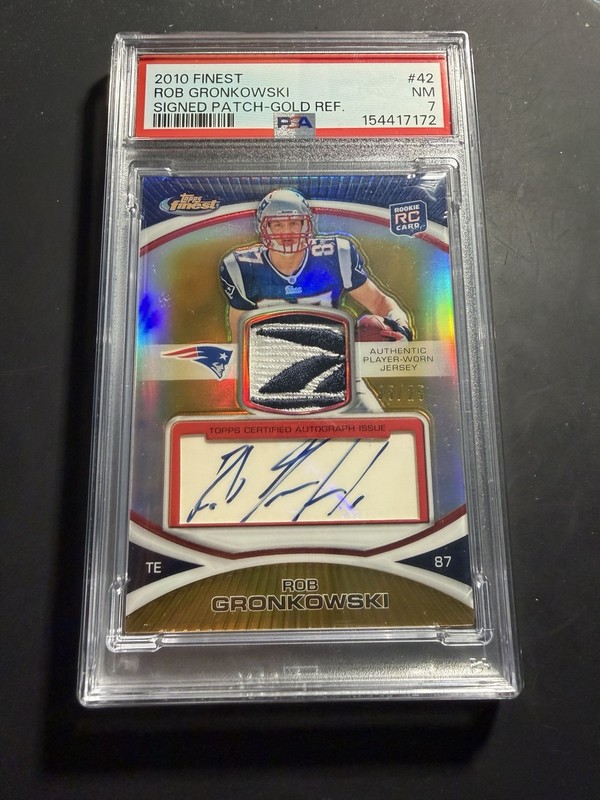 ROB GRONKOWSKI 2010 Topps Finest #42 RC Patch Auto RPA GOLD REFRACTOR /25 PSA 7