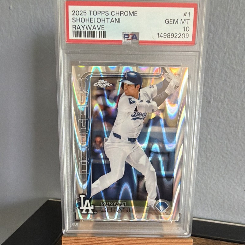2025 Topps Chrome Shohei Ohtani #1 RayWave Refractor PSA 10 Dodgers