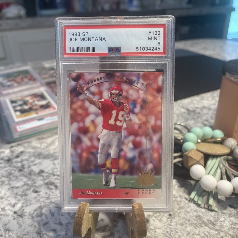 JOE MONTANA PSA 9 1993 UD SP FOOTBALL #122 CHIEFS 2308