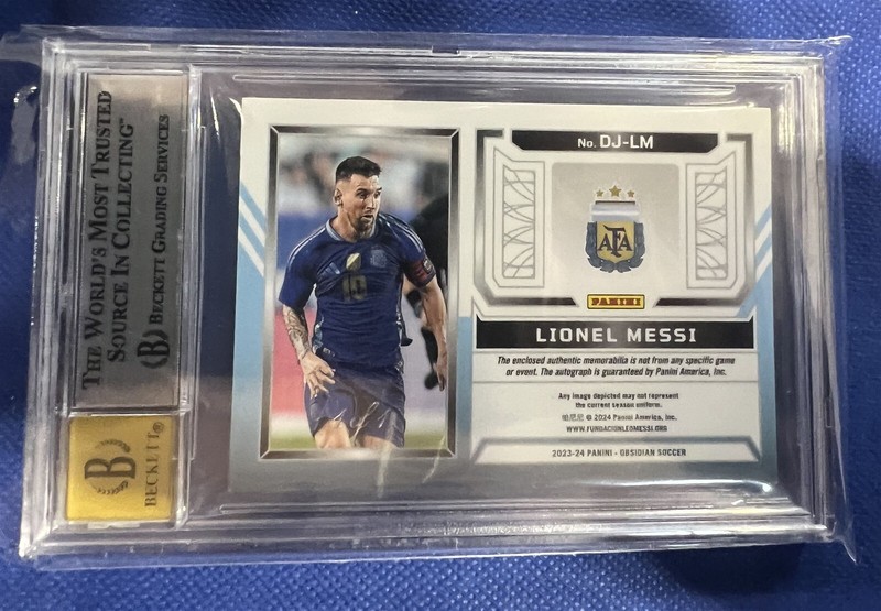 2023-24 Obsidian Dual Jersey Ink Red Flood LIONEL MESSI DJ-LM Auto 1/1 BGS 9/10 view 2