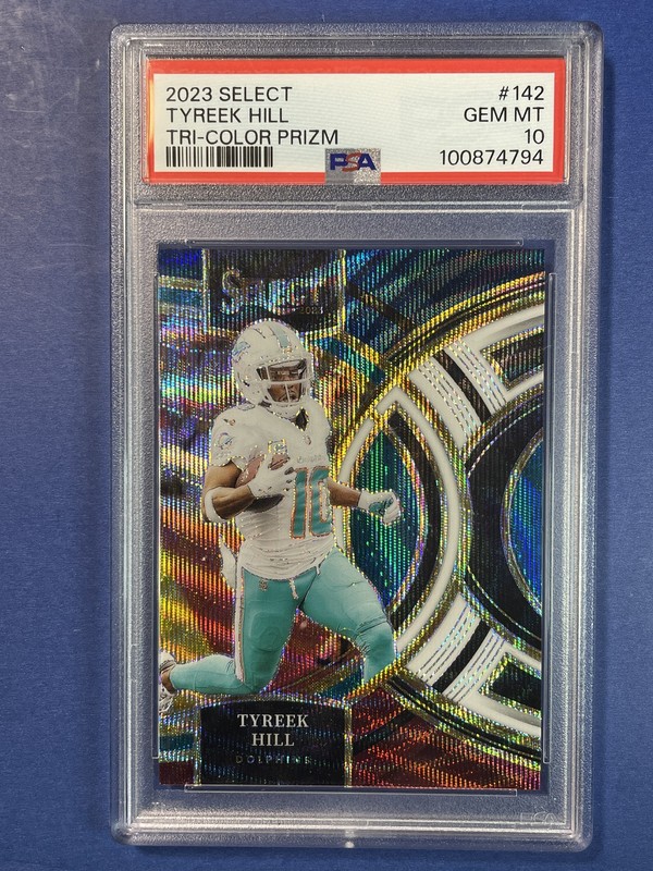 2023 Panini Select #142 Tyreek Hill Tri-Color Prizms /225 Miami Dolphins PSA 10