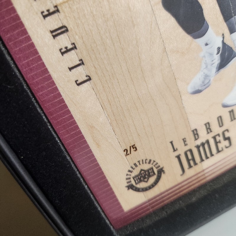 2017-18 Upper Deck Supreme Hardcourt LeBron James Black and White Logoman /5  view 2