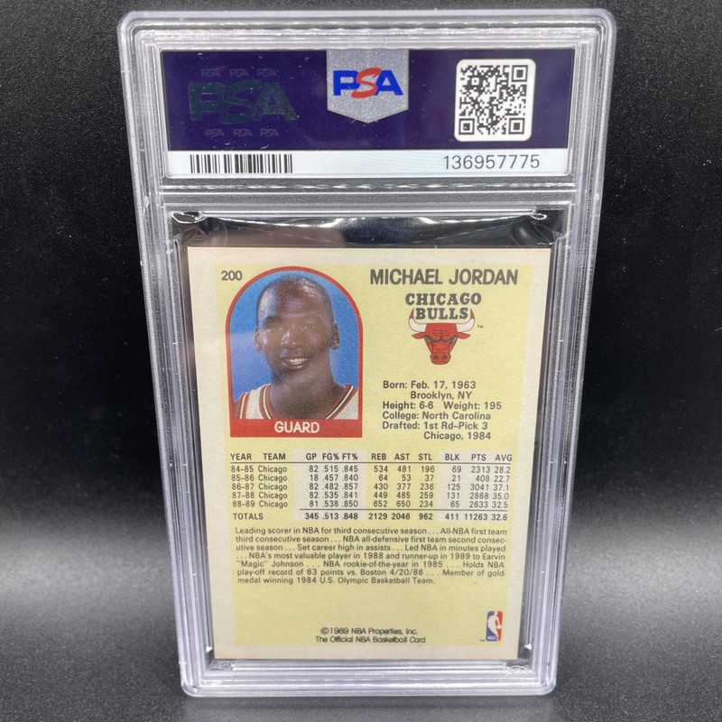 1989 Hoops Michael Jordan #200 Signed Basketball Card Auto PSA DNA view 2