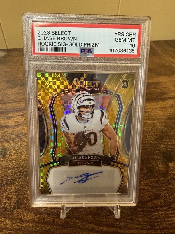 2023 Select CHASE BROWN Rookie Signatures Gold Prizm AUTO /10 PSA 10