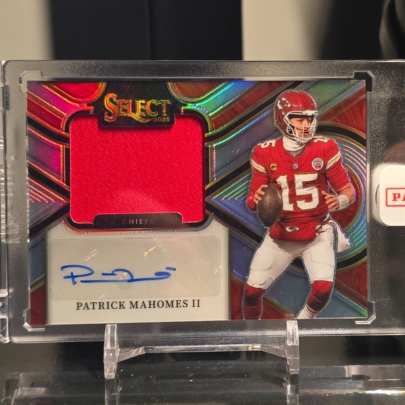 2025 Select - Patrick Mahomes Jumbo Jersey Swatch Auto /199 Panini Seal - Chiefs