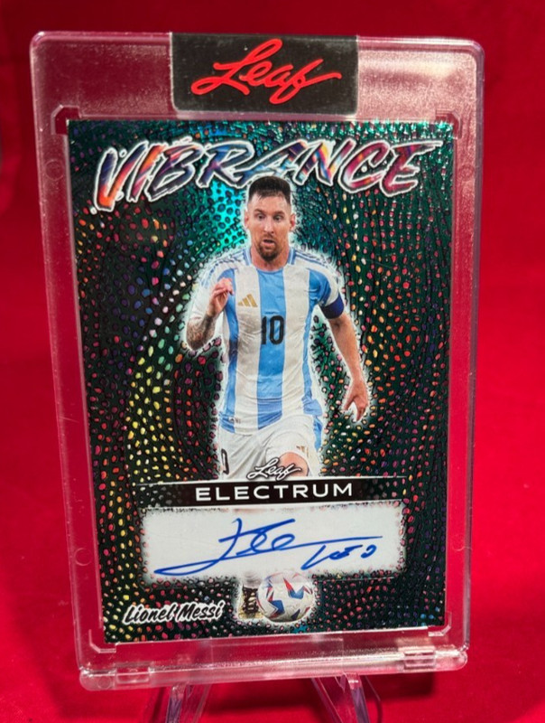 LIONEL MESSI⚽ 2025 LEAF VIBRANCE ELECTRUM GREEN SWIRL REFRACTOR AUTO 1/1