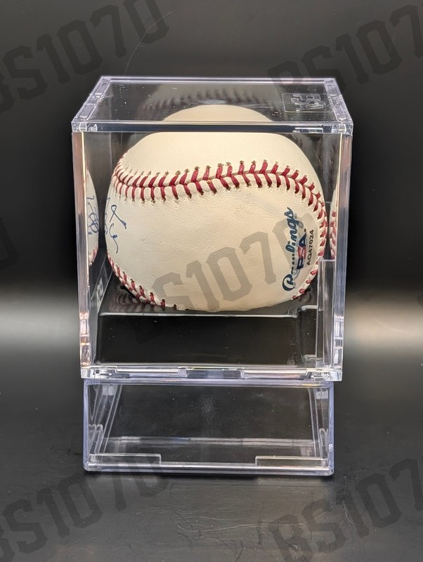 San Francisco Giants Madison Bumgarner Autograph Baseball - PSA Authenticated view 2