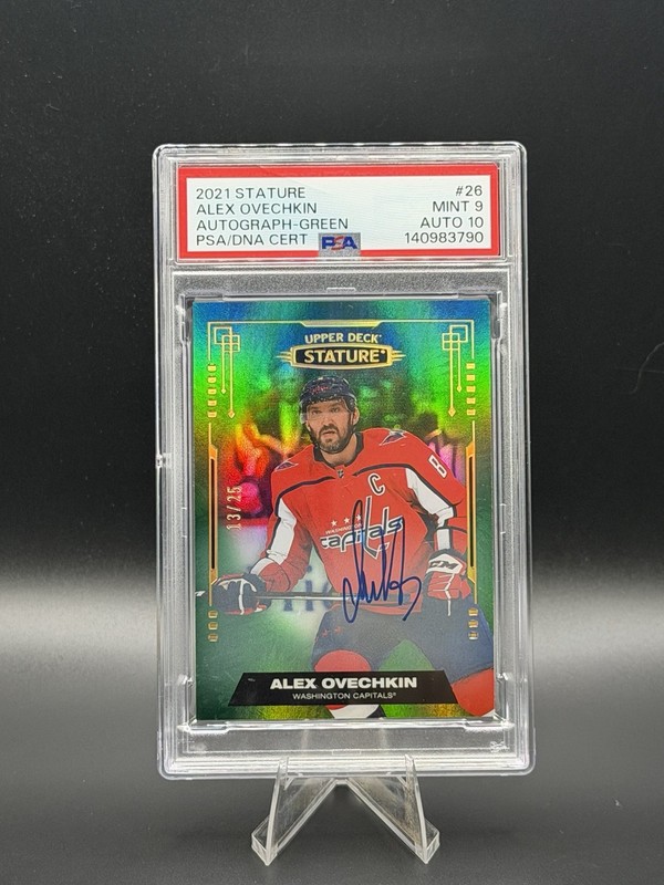 Upper Deck 2021-22 Stature Alex Ovechkin #26 Green Auto /25 PSA 9/10