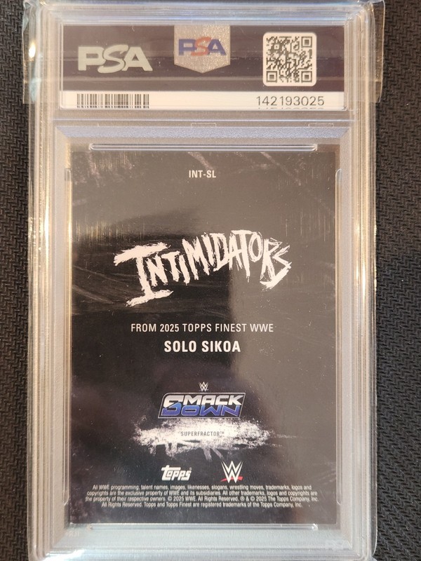 2025 Topps Finest WWE Intimidators Solo Sikoa #INT-SL Superfractor /1 PSA 9 view 2