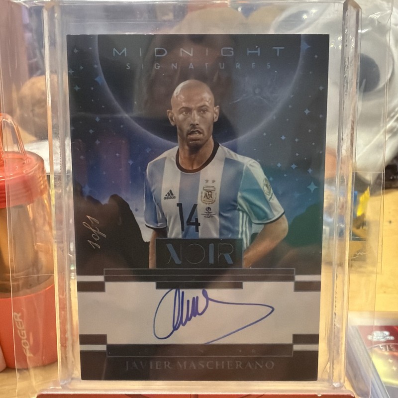Javier Mascherano 1/1 On Card Auto 2026 Noir Road to the World Cup Midnight