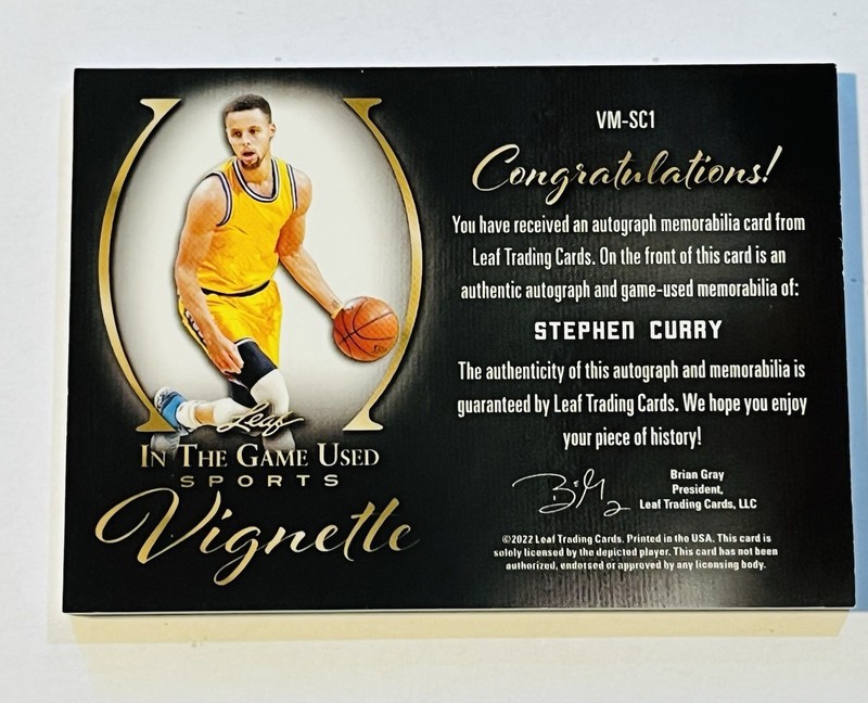 2022 Leaf In the Game-Used Black Vignette STEPHEN CURRY Auto /4 Game Used Patch view 2