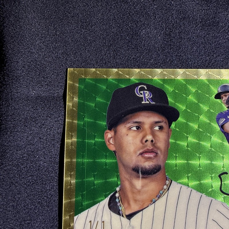 2025 Topps Chrome Platinum Ezequiel Tovar 1/1 SuperFractor view 2