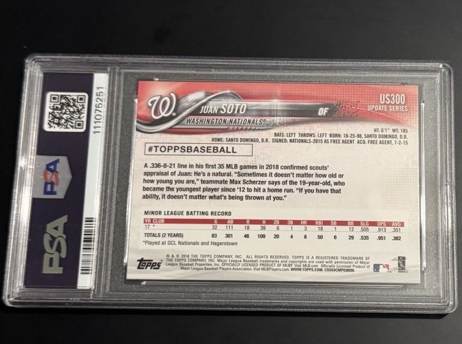 2018 Topps Update Juan Soto Rainbow Foil RC #US300 Nationals PSA 10 view 2