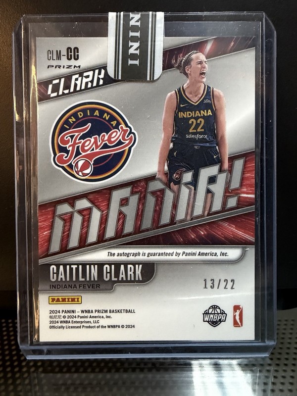 Caitlin Clark 2024 Panini Prizm WNBA Rookie Auto Autograph Jersey Number /22 view 2