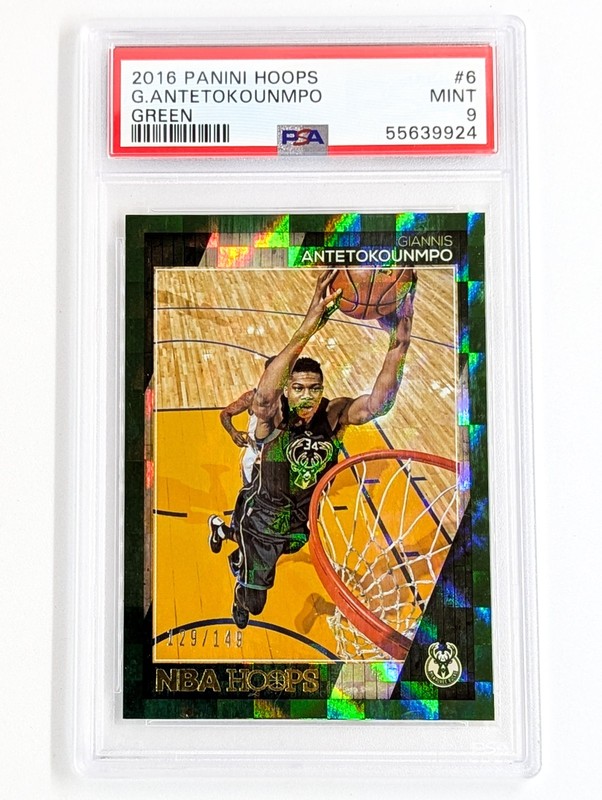 2016-17 Panini Hoops Green #6 Giannis Antetokounmpo /149 PSA 9 Milwaukee Bucks
