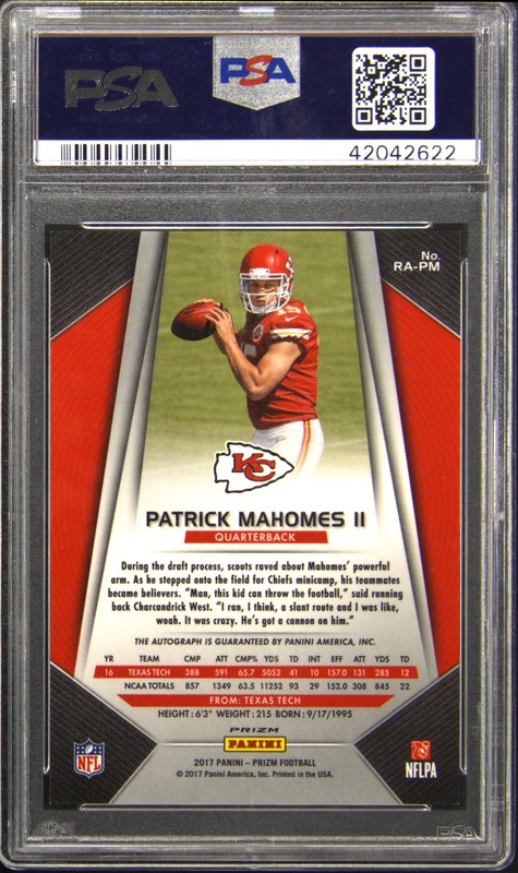 2017 Prizm Rookie Autographs #PM Patrick Mahomes II Pink Prizm Auto PSA 10 view 2