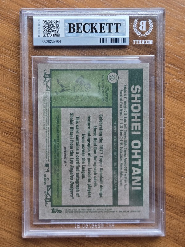 2026 Topps Heritage Shohei Ohtani Superfractor 1/1 Dodgers Card BGS 8 / 10 Auto view 2