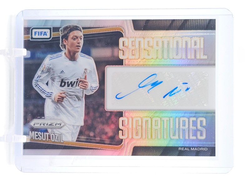 MESUT OZIL 2025-26 PRIZM FIFA SOCCER SENSATIONAL SIGNATURES AUTO SILVER Q2754