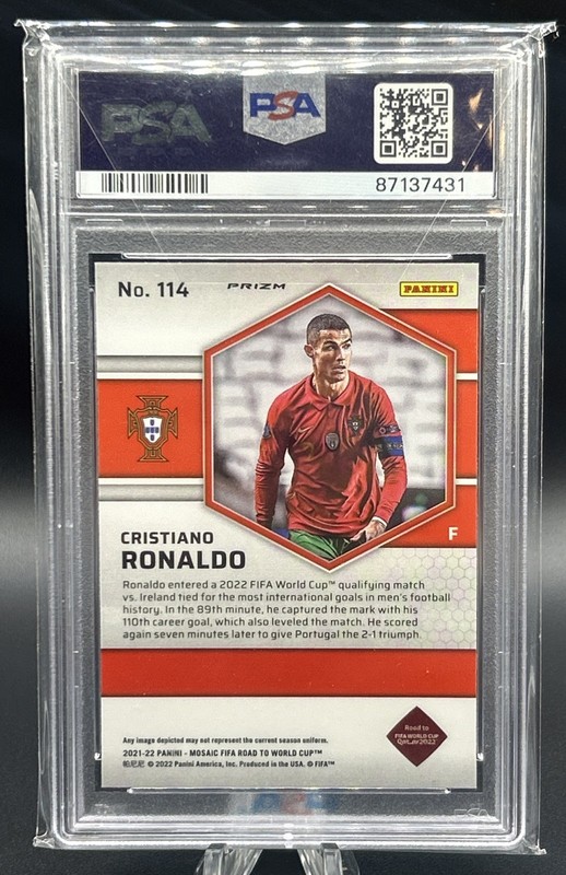 2021-22 Panini Mosaic FIFA RD/WC Cristiano Ronaldo Reactive Blue SSP PSA 10 view 2