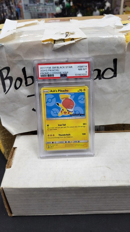 2017 ASH'S PIKACHU I CHOOSE YOU! BLACK STAR PROMO POKEMON TCG PSA 8 #SM114