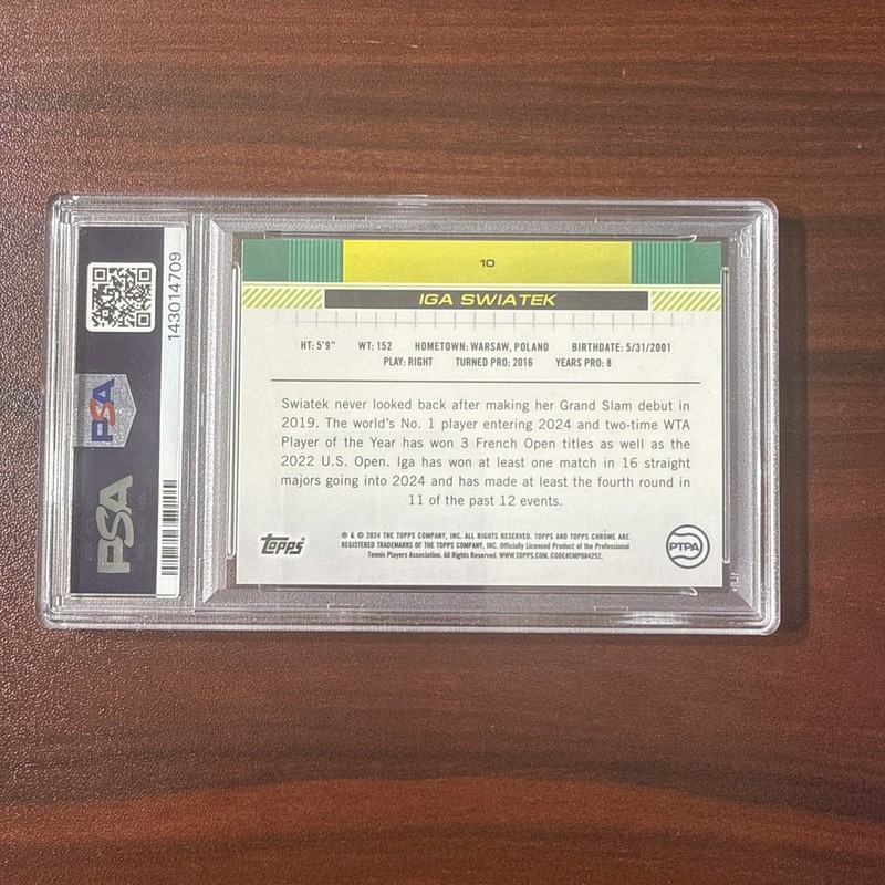 2024 Topps Chrome Tennis Sapphire Iga Swiatek #10 Gold 32/50 PSA 10 SSP view 2