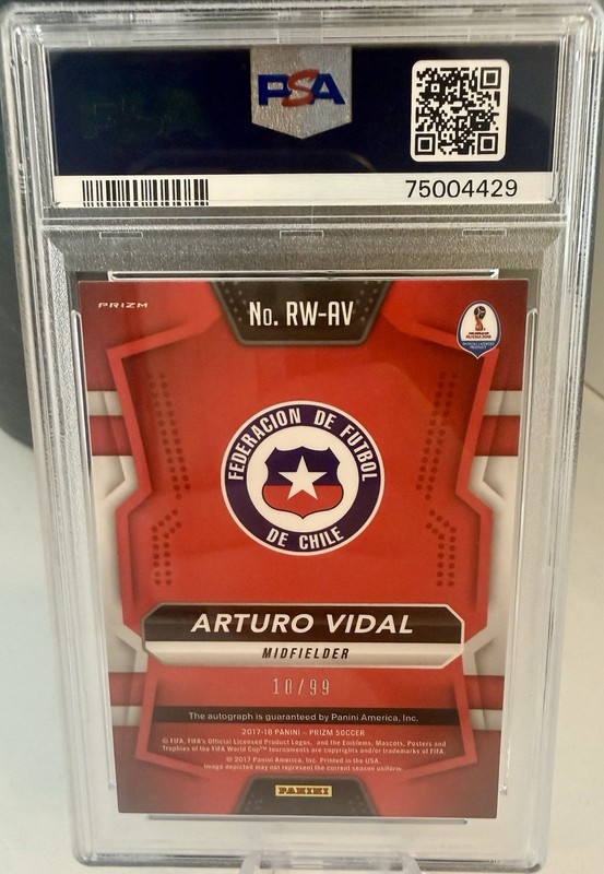 2018 Panini Prizm World Cup Soccer Road To World Cup Auto Arturo Vidal PSA 8/10 view 2