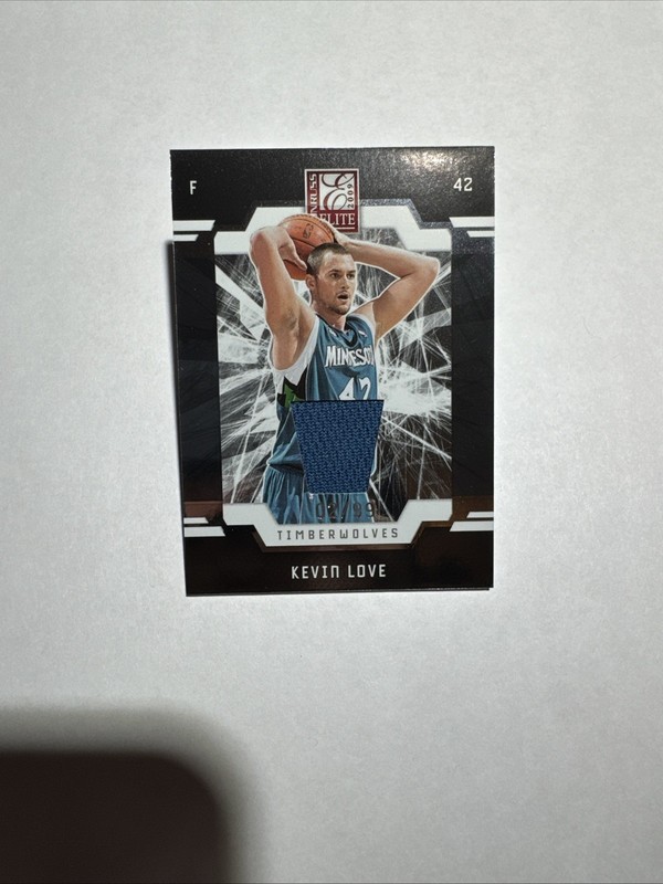 2009-10 Donruss Elite Basketball #67 Kevin Love Game Used Jersey Card #D /99 NBA