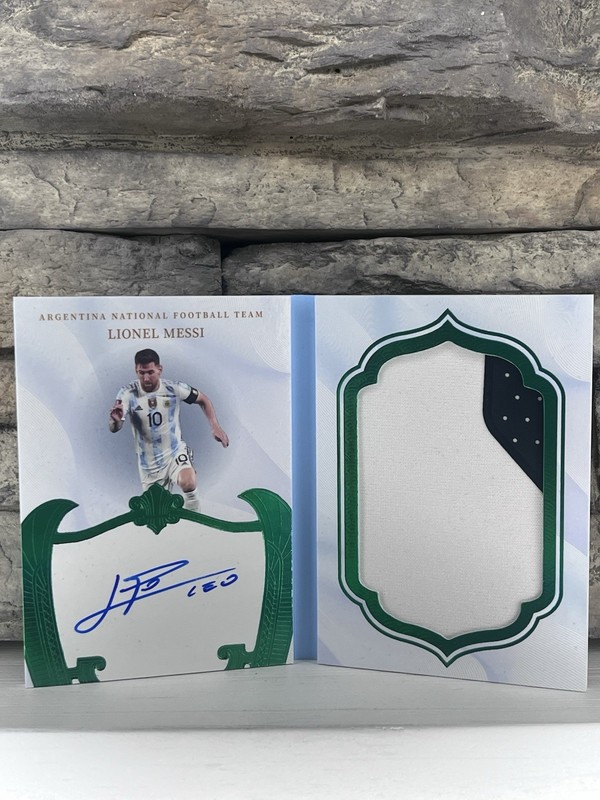 2022 Fansmall LIONEL MESSI Autograph Booklet 4/5 Worn Patch Auto Argentina