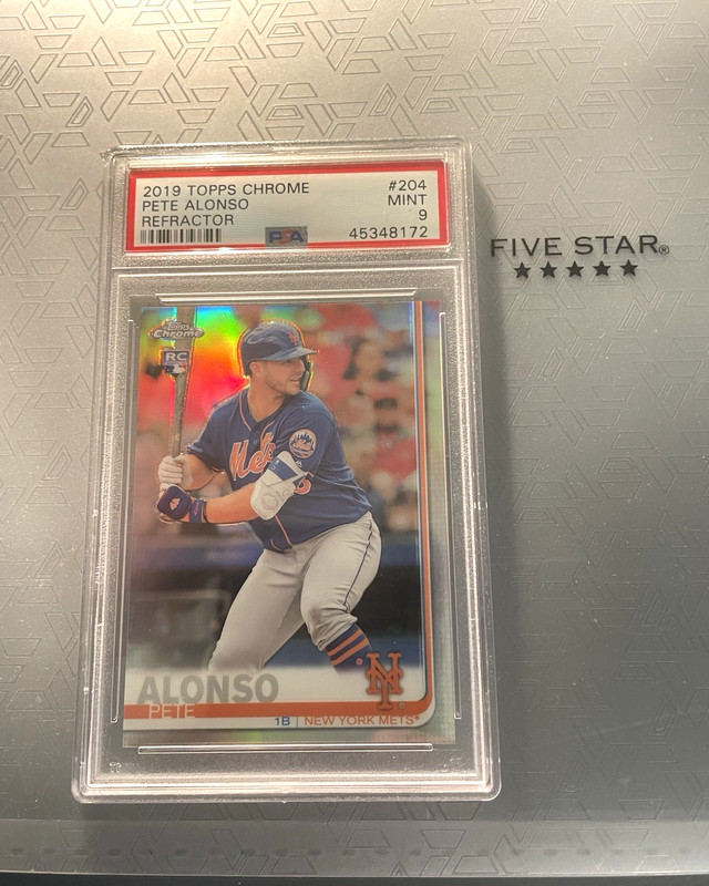 2019 Topps Chrome #204 Peter Alonso Refractor *Rookie of the year*  PSA 9🧨